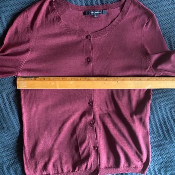 Cherry Girl Fine Merino Cardi ~Tara Jarmon ~ Ginno Cardigan ~ - Picture 7 of 11